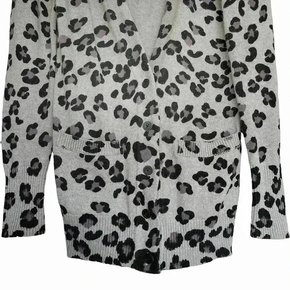 Victoria’s Secret PINK Leopard Boyfriend Cardigan Women M Gray Long Cotton - Picture 8 of 12